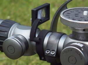 Magnifying window for the scope turret